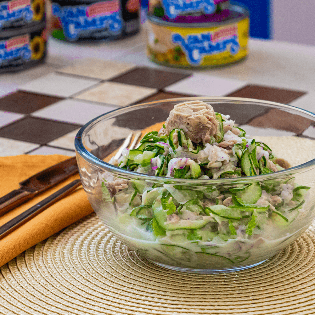 ensalada-viral-de-pepino-y-atun