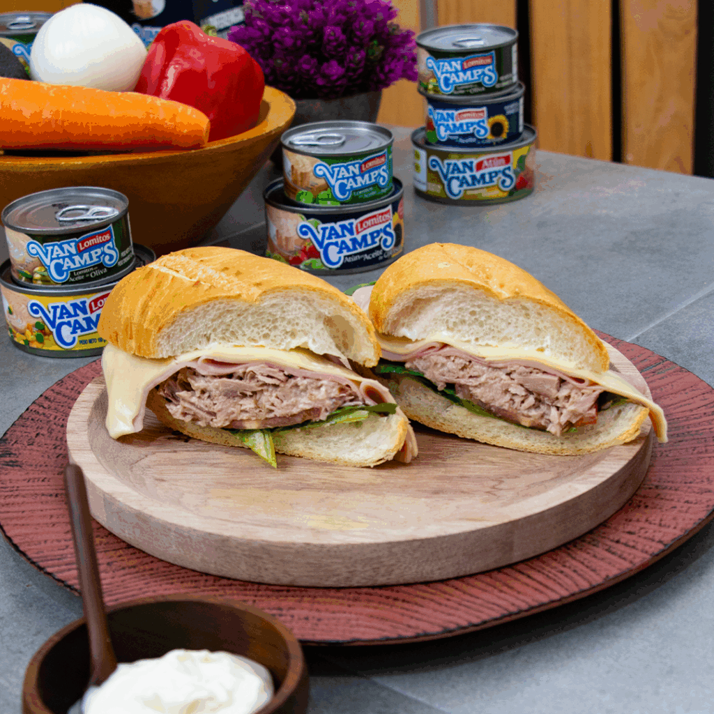 sandwich-submarino-con-atun