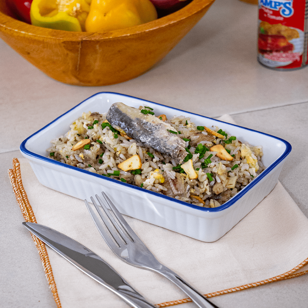 arroz-salteado-con-ajo-y-sardinas